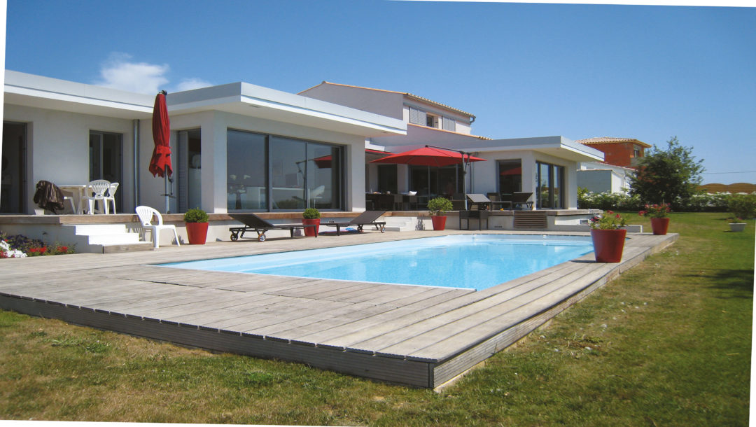 Maison contemporaine avec toitures terrasses, réalisée en coordination avec Mr J.P. Collot, Architecte